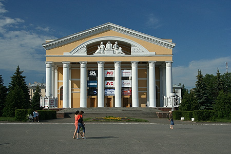 Марийский драмтеатр. Фото: Денис Кабанов