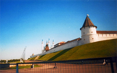 Стены и башни кремля. Фото: Илья Буяновский