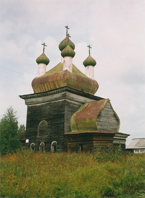 Архангело. Церковь Михаила Архангела (1715).
            Фото: Илья Гапиенко