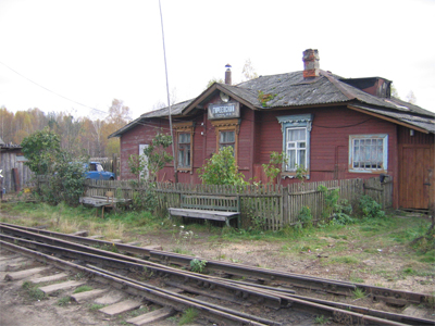 Вокзал станции Гуреевский.
            Фото: Николай Киселев