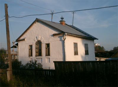 Дом по Комсомольской улице, 19 (1840-е
            годы). 
            Фото: Ярослав Блантер