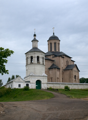 Церковь Михаила Архангела
            (Свирская) на Пристани. 
            Фото: Ярослав Блантер